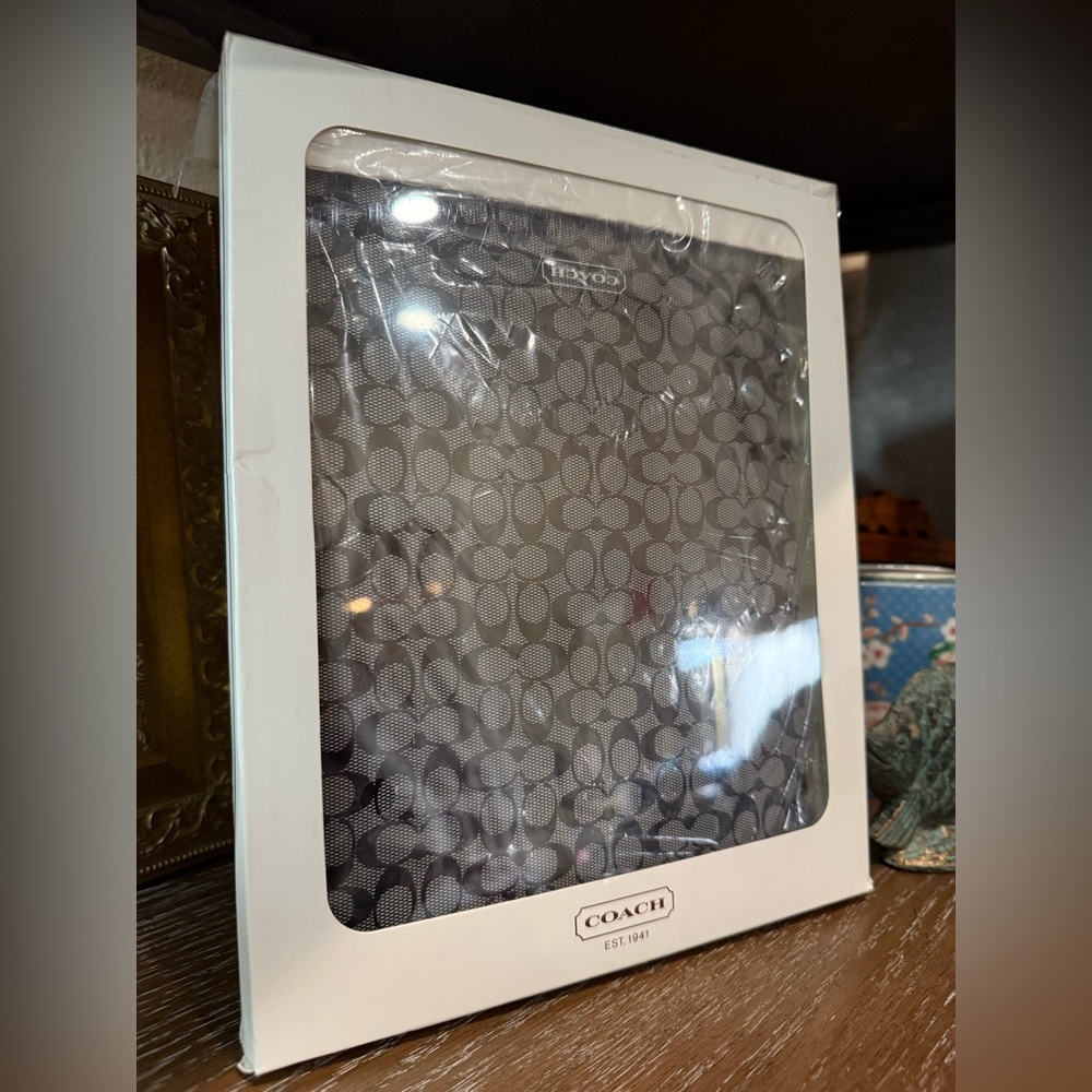 Coach Signature Monogram IPad Protective Case - Picture 8 of 9